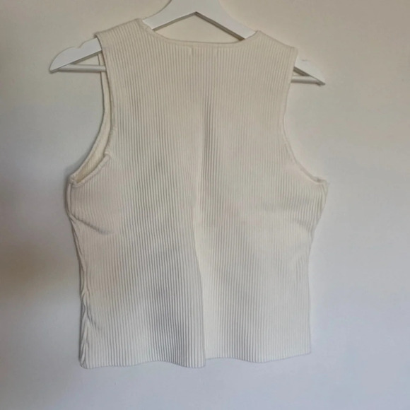 Marled Seveless White Ribbed Knit Top - XL..fits like a M - Picture 4 of 4